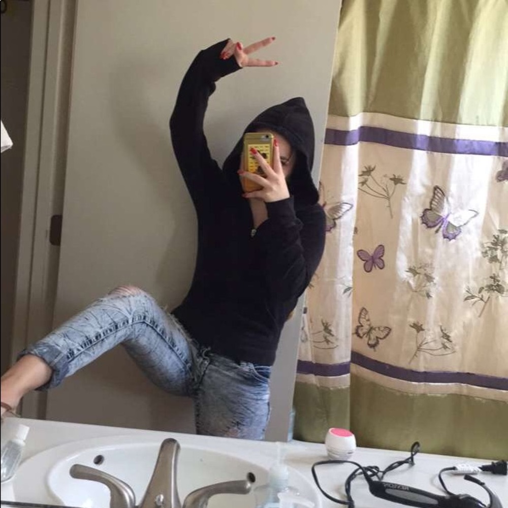 Meet your Posher, Tess